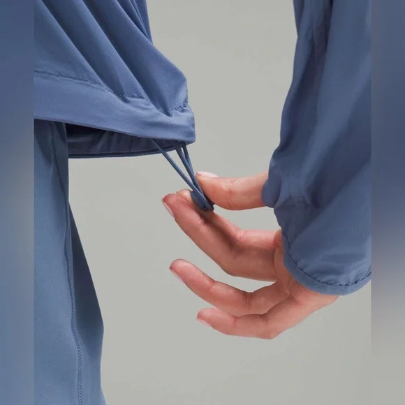 Lululemon Classic Fit Ventilated Running Jacket - Picture 10 of 12